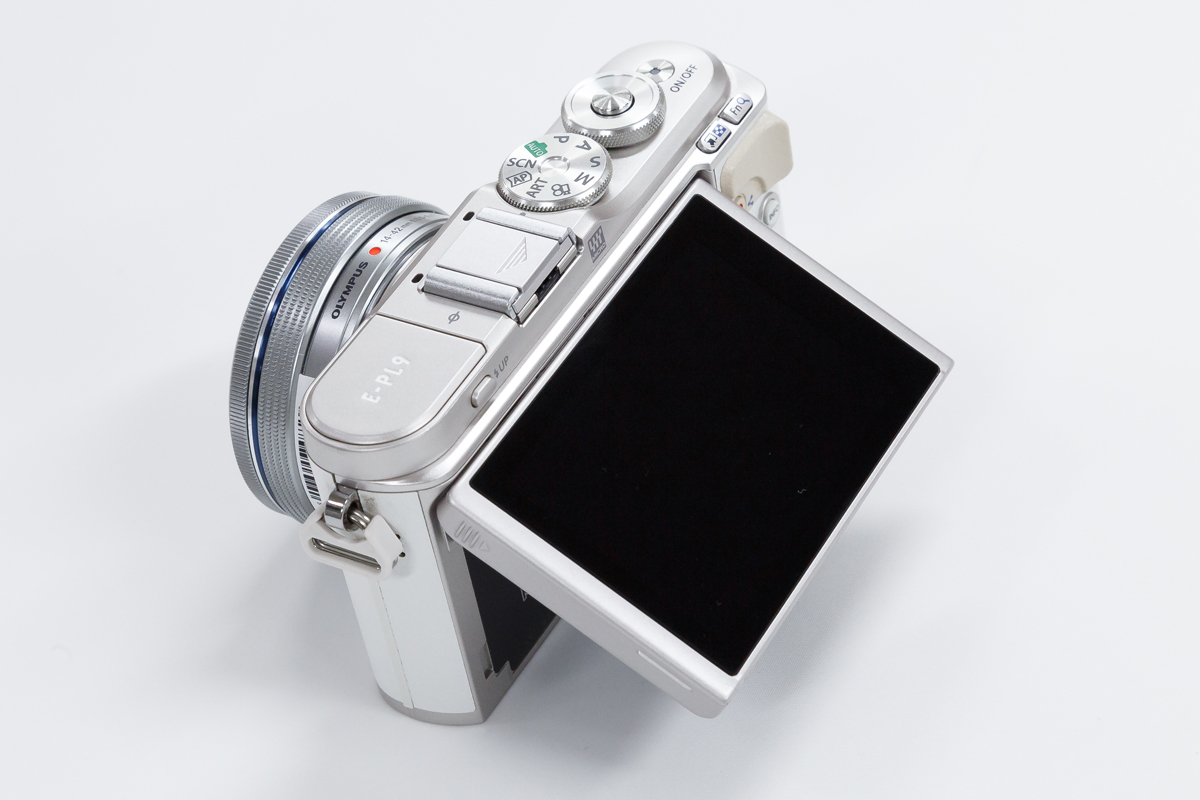 OLYMPUS E-PL9 チルト液晶