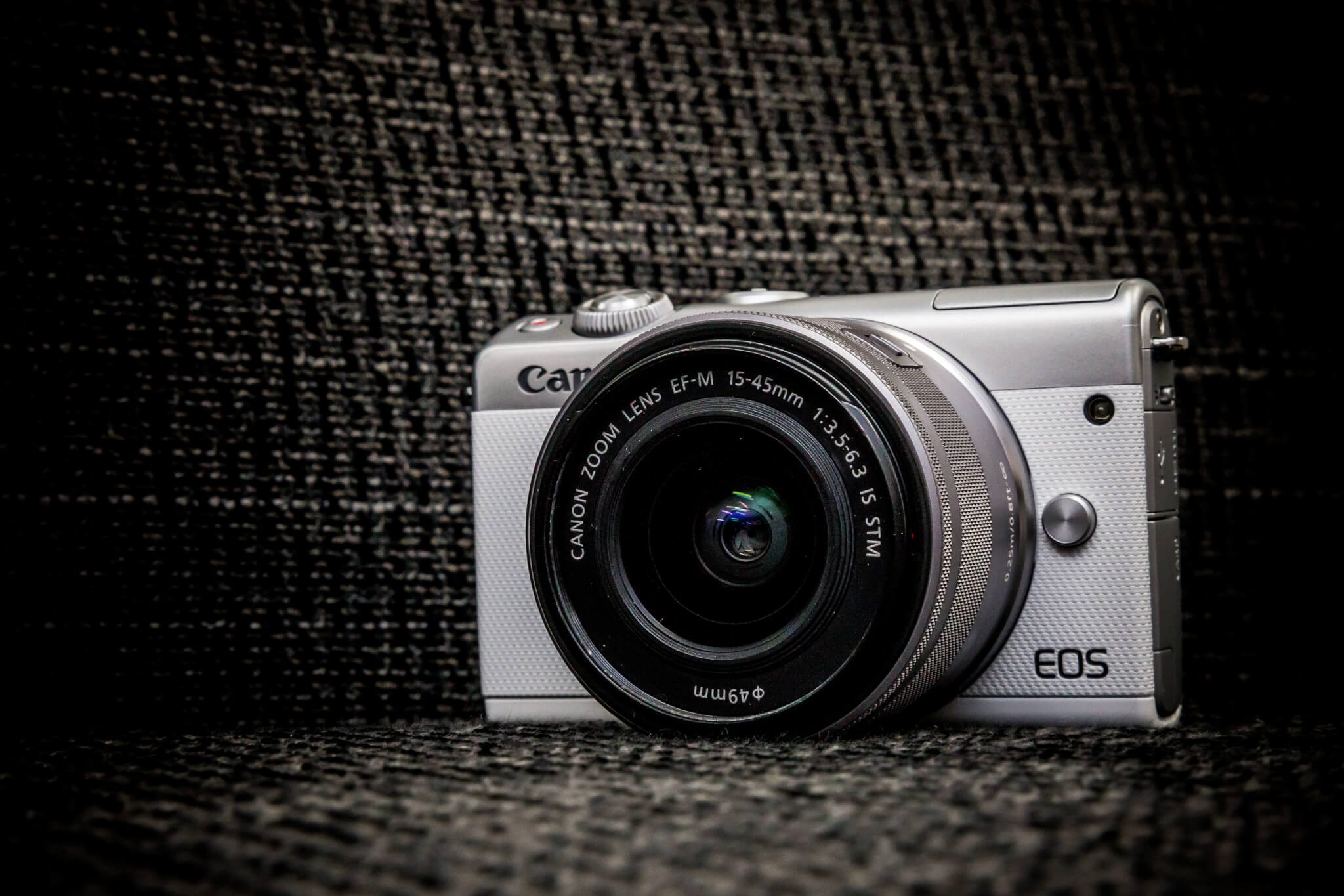 Canon EOS M100
