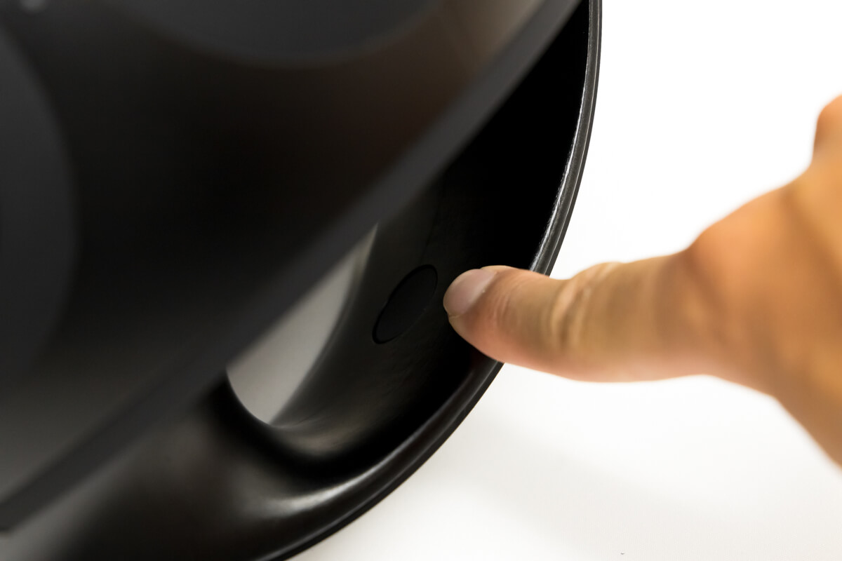 Insta360 Titan バッテリー ロック解除
