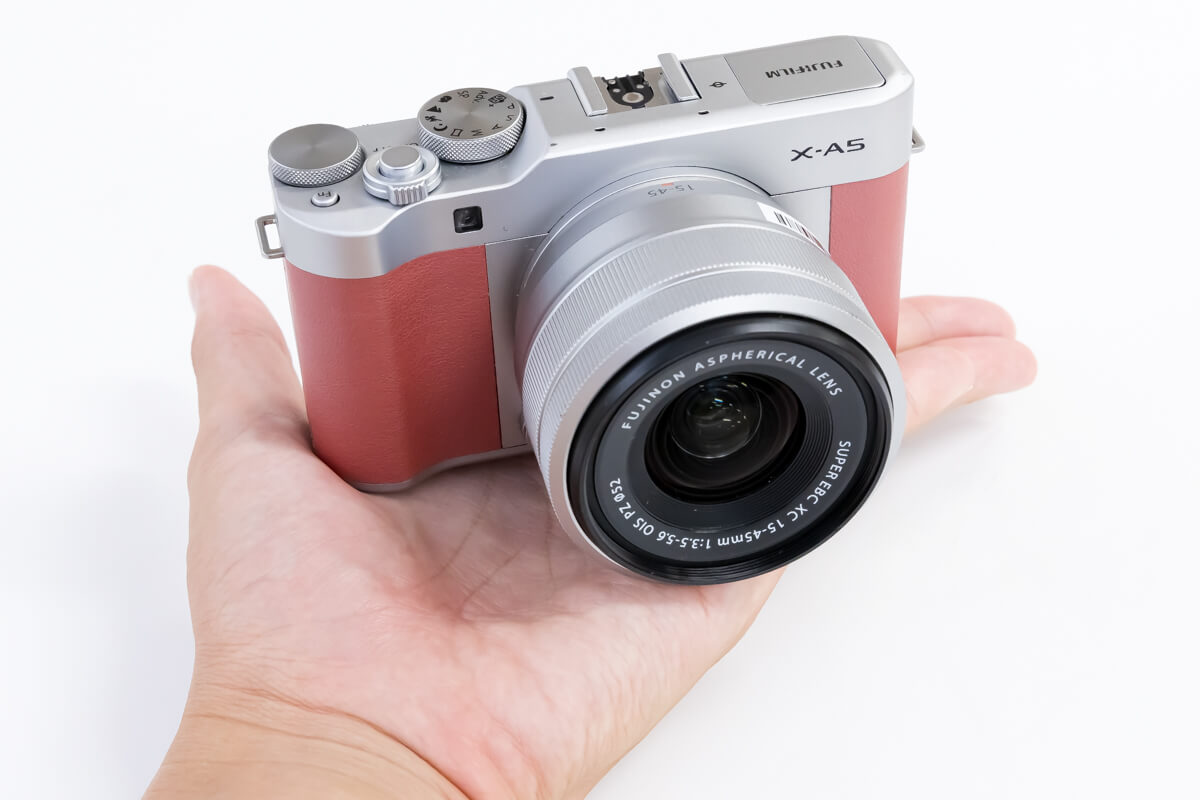 FUJIFILM X-A5 小型 軽量