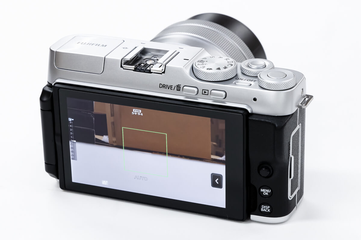 FUJIFILM X-A7実写レビュー。超大型液晶モニターで誰でも簡単に