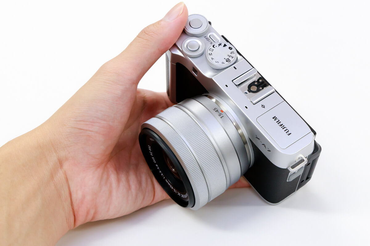 FUJIFILM X-A7実写レビュー。超大型液晶モニターで誰でも簡単に