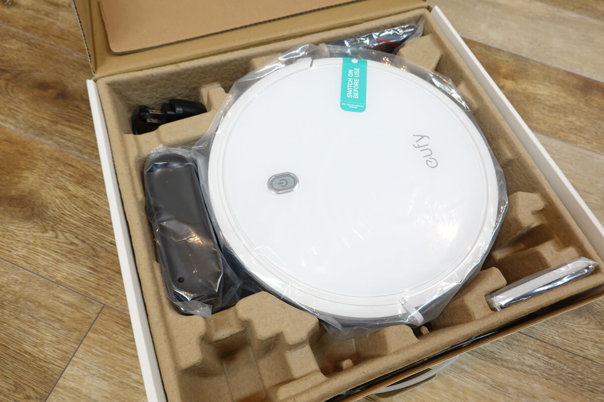 Anker Eufy RoboVac 11Sを実際に使ってレビュー Eufy RoboVac 11Sを開封