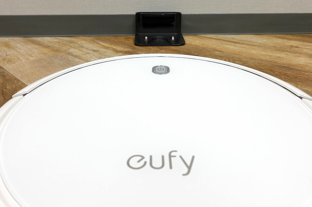 Anker Eufy RoboVac 11Sの5つの特長 2. 落下防止・衝突防止・自動充電など十分な機能