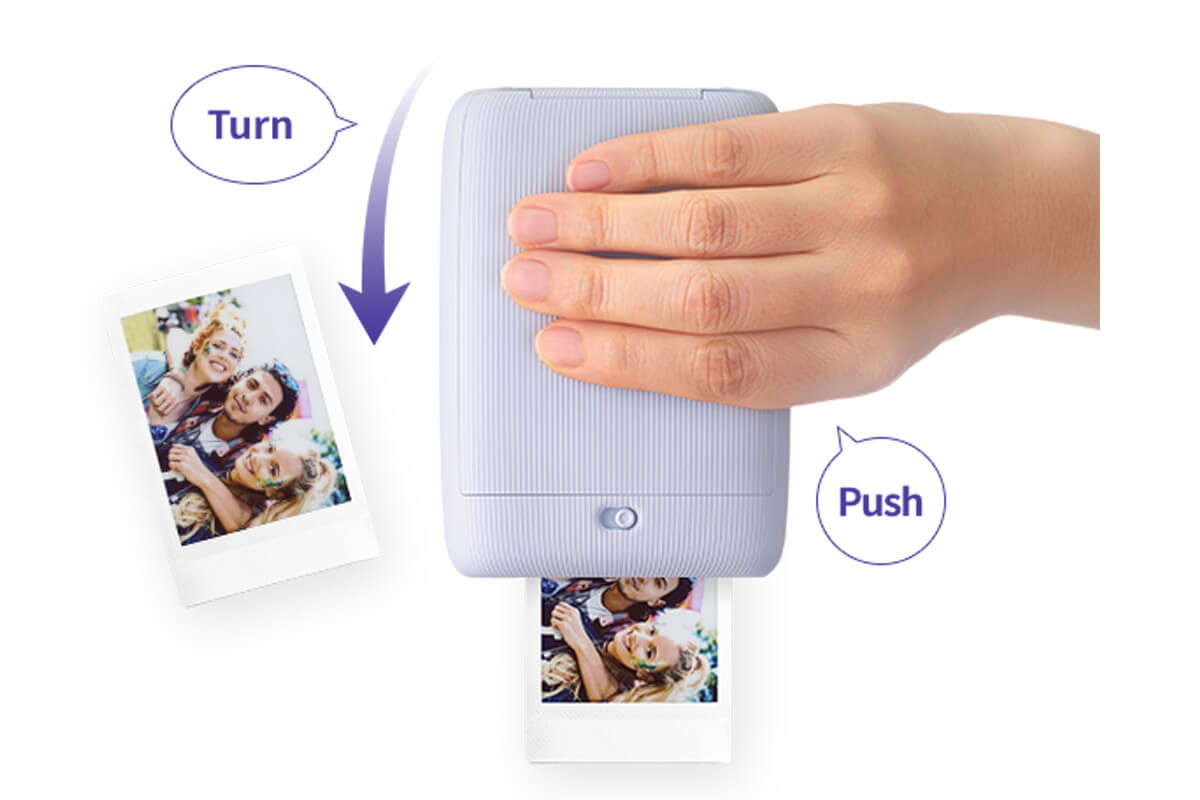 「チェキ instax mini Link」の5つの魅力 2. モーションセンサー搭載。本体の動きでアプリ操作も