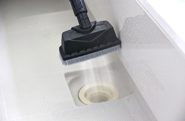 ケルヒャー高圧洗浄機 7つの活用術 7. 浴室