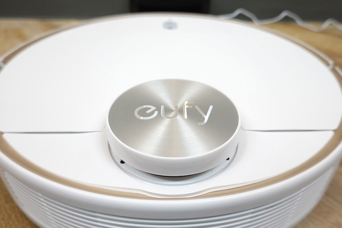 Anker Eufy RoboVac L70 Hybridを実際に使ってレビュー Eufy RoboVac L70 Hybrid 外観レビュー 充電ステーション