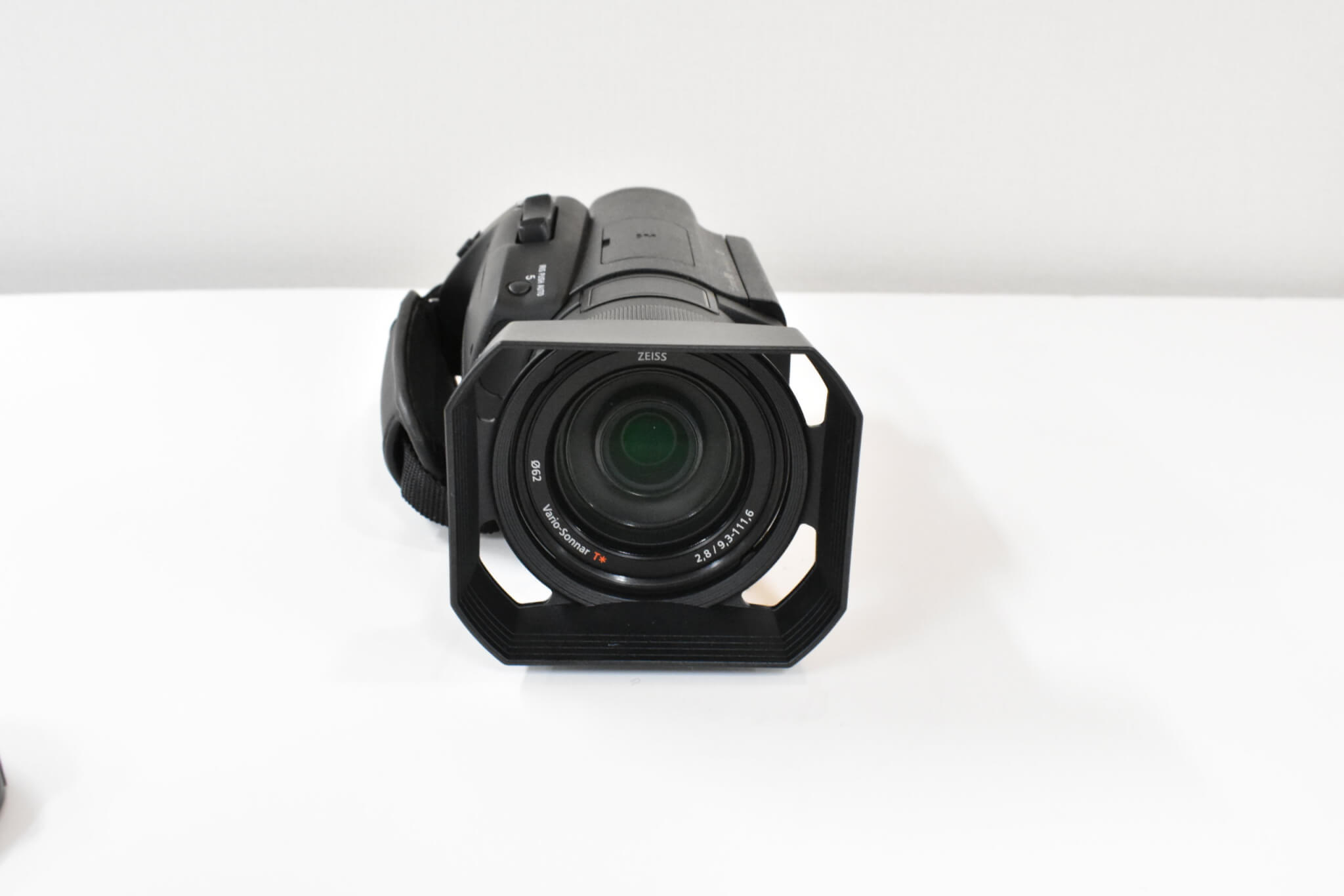 SONYハンディカム 最新全7機種を写真付きで紹介 FDR-AX700