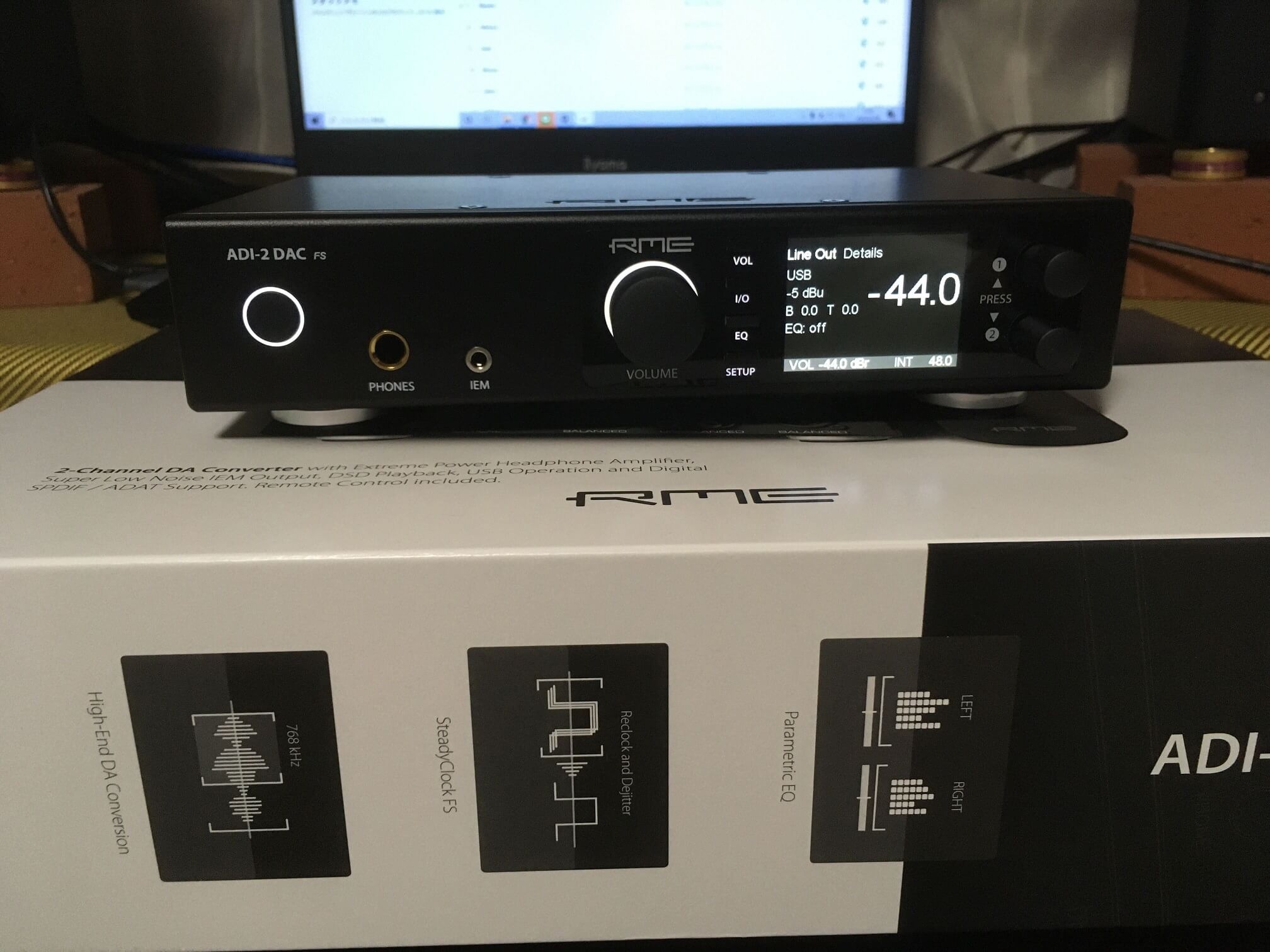 RME ADI-2 DAC FS電源ON
