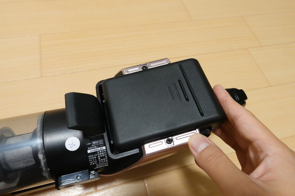 「RACTIVE Air EC-VR3S」開封＆使用レビュー バッテリーを充電
