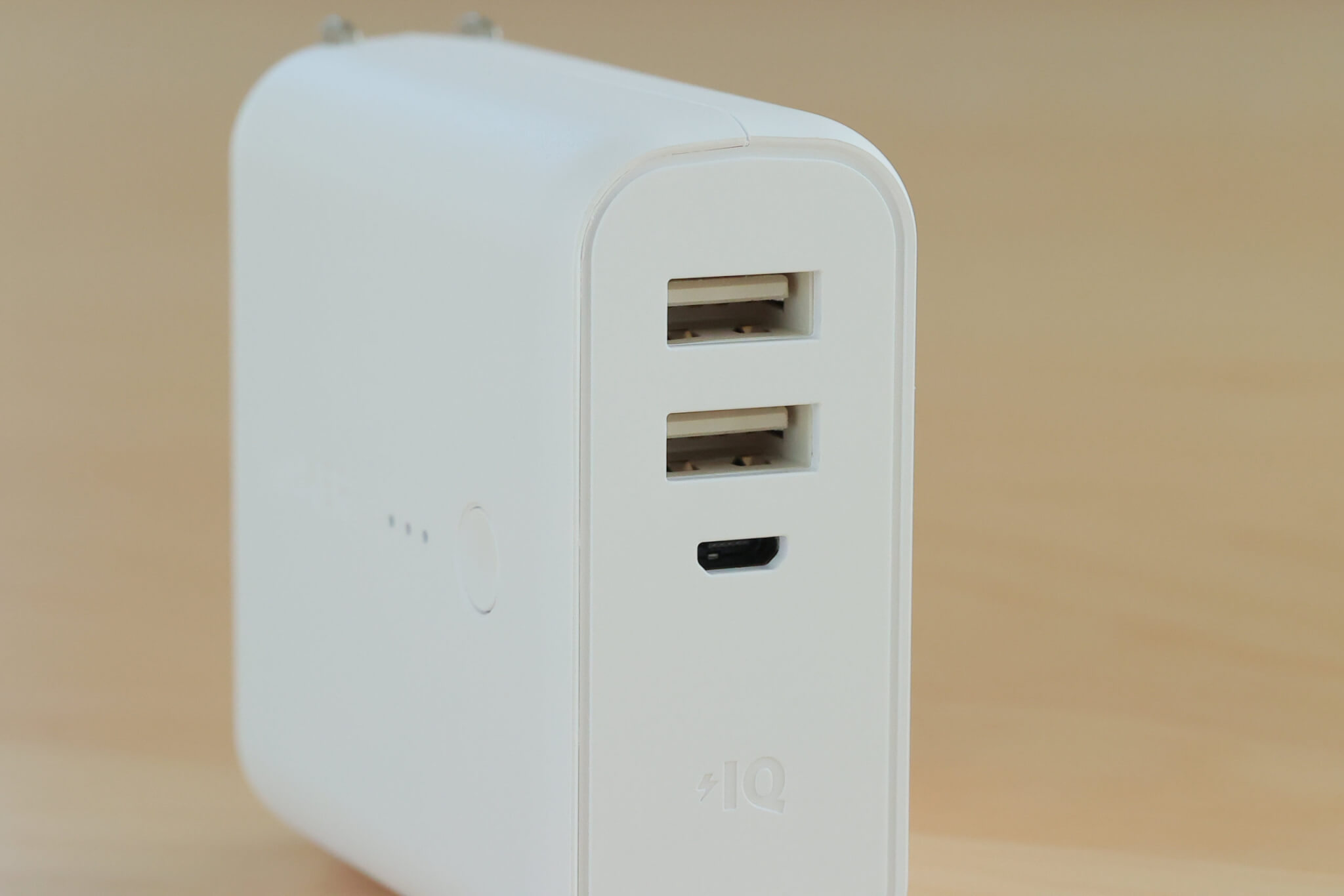 Anker PowerCore Fusion 5000の出力ポート