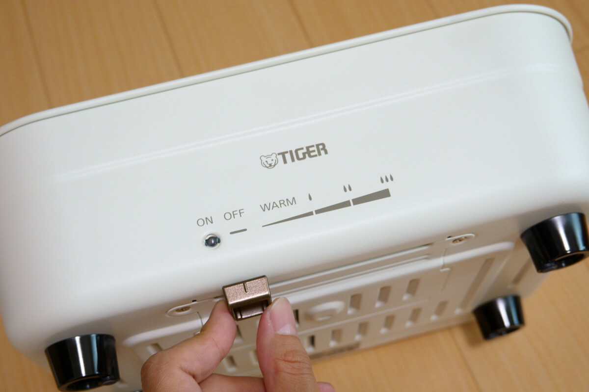 タイガーのホットプレート CRL-A200 外観＆特長 3往復ヒーターで火力も十分