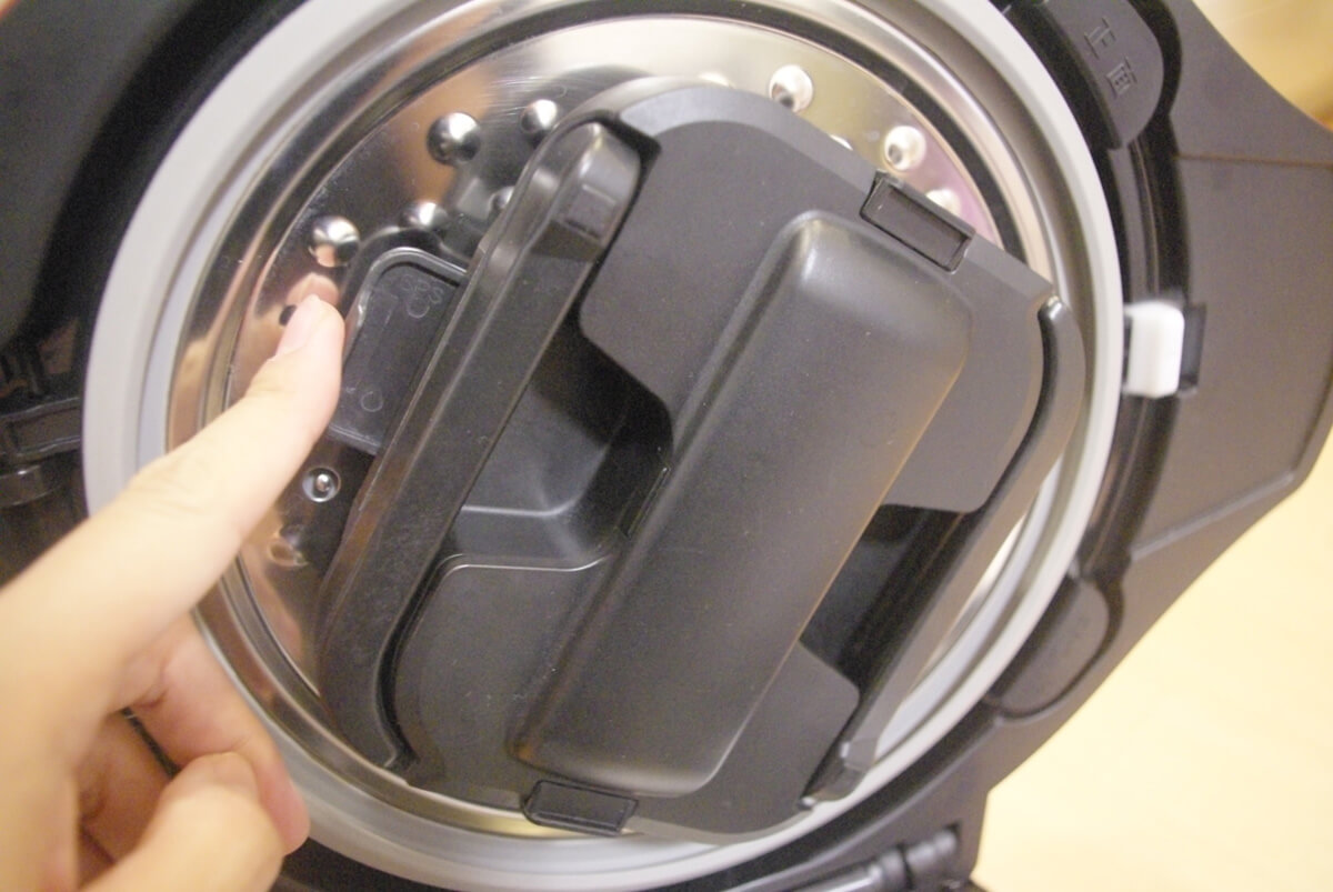 SHARP ヘルシオ ホットクック シリーズの特徴 かきまぜも全自動