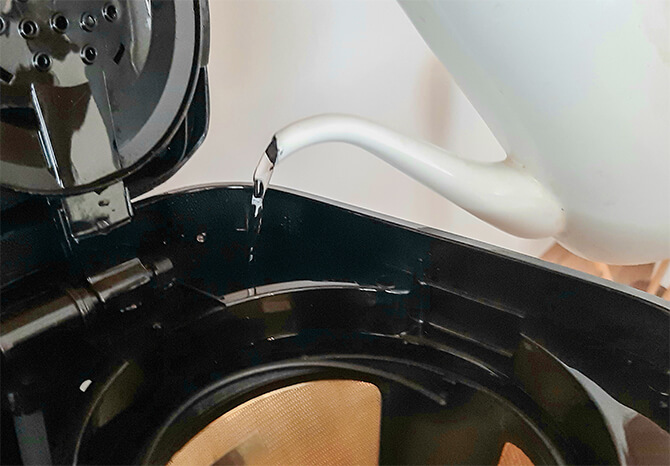 Russell Hobbs GRAN Drip 8cupの給水は慣れが必要