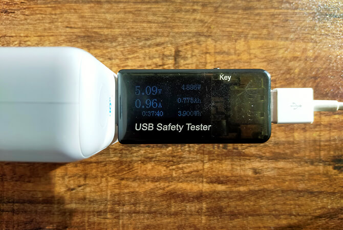 Anker PowerCore III Fusion 5000の出力チェック