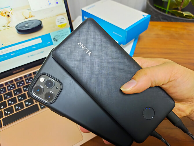 Anker PowerCore Slim 10000 PD 20Wの薄さ