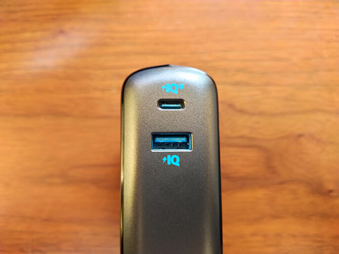 Anker PowerCore Fusion 10000の出力