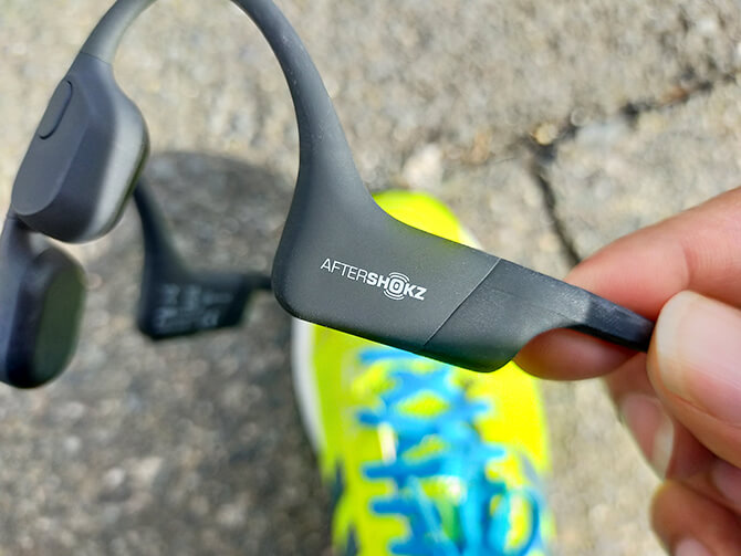 AfterShokz AEROPEXの装着感
