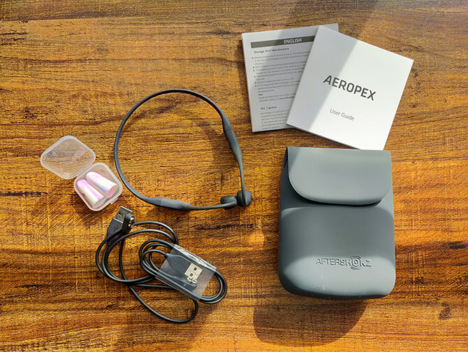 AfterShokz AEROPEXのセット内容