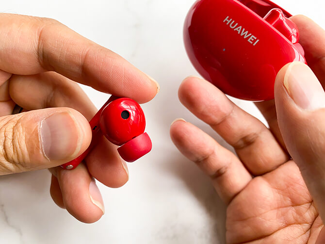 HUAWEI FreeBuds 4iは片耳利用も可能