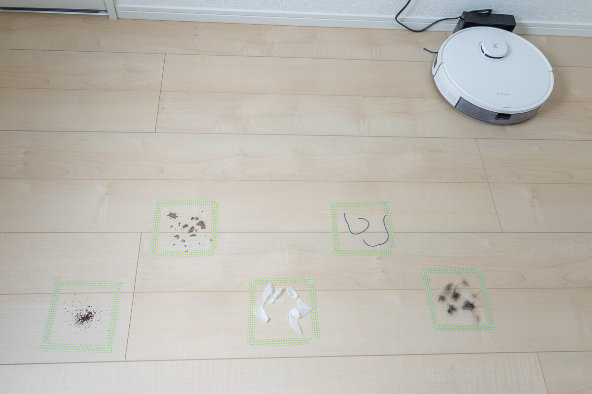 エコバックス「DEEBOT N7」で清掃し実力を検証 吸引清掃テストの結果、標準モードでも十分パワフル