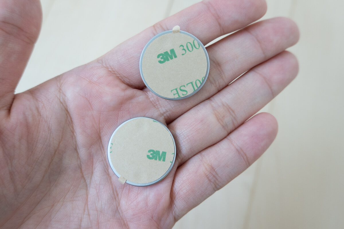 「PowerVision S1」の外観＆使い方 便利な内蔵スタンドやアクセサリーで幅広く活躍 メタルプレート