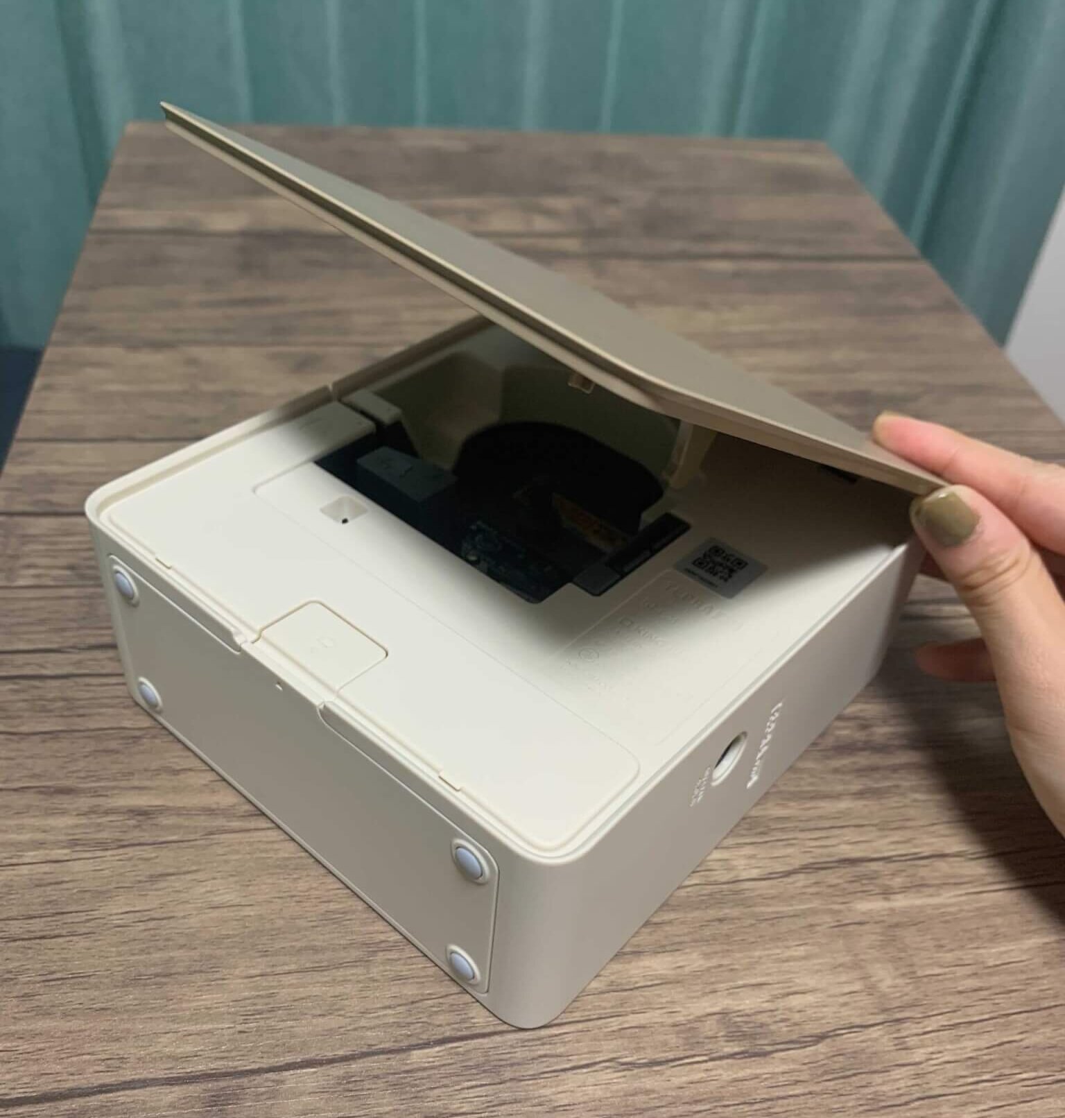 テプラPRO MARK「SR-MK1」テープのセット方法