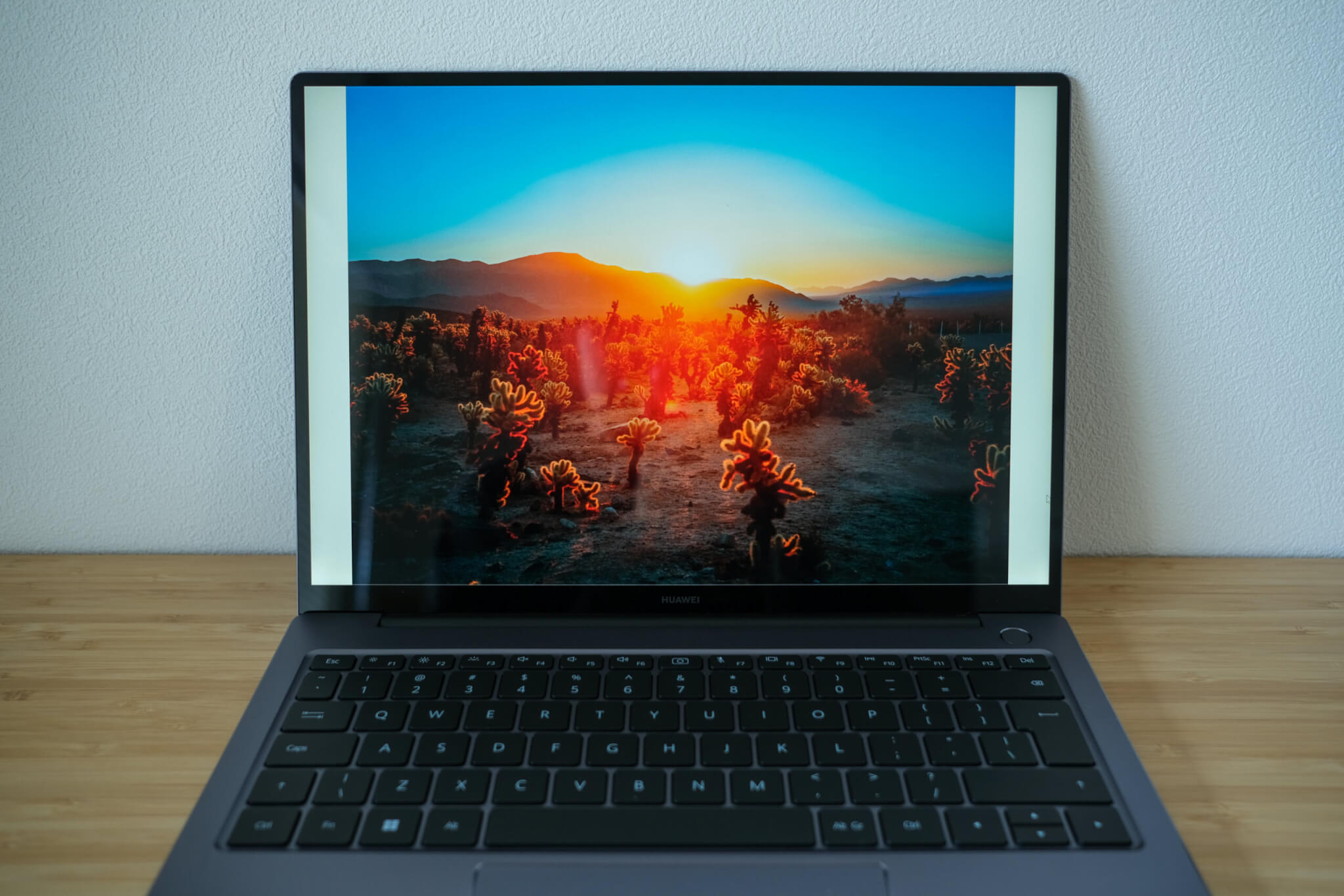 HUAWEI MateBook 14　2Kのディスプレイ