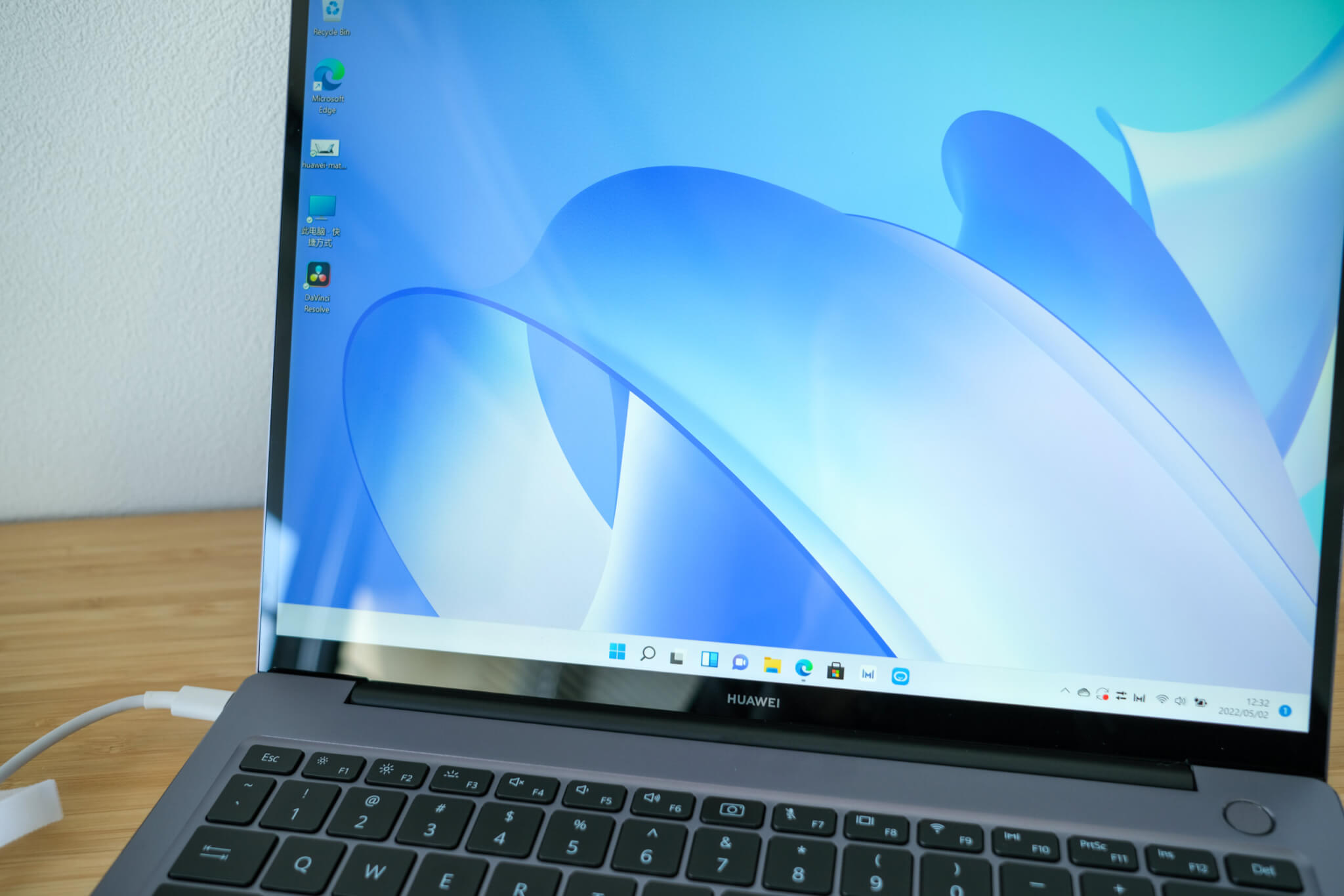 HUAWEI MateBook 14　画面が反射してしまう