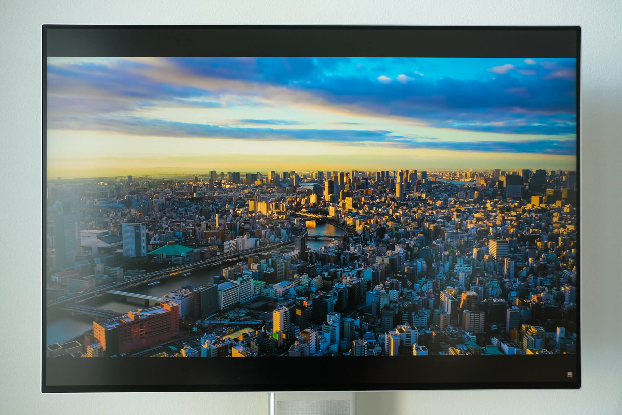 HUAWEI MateView　動画視聴時には黒帯が入ってしまう