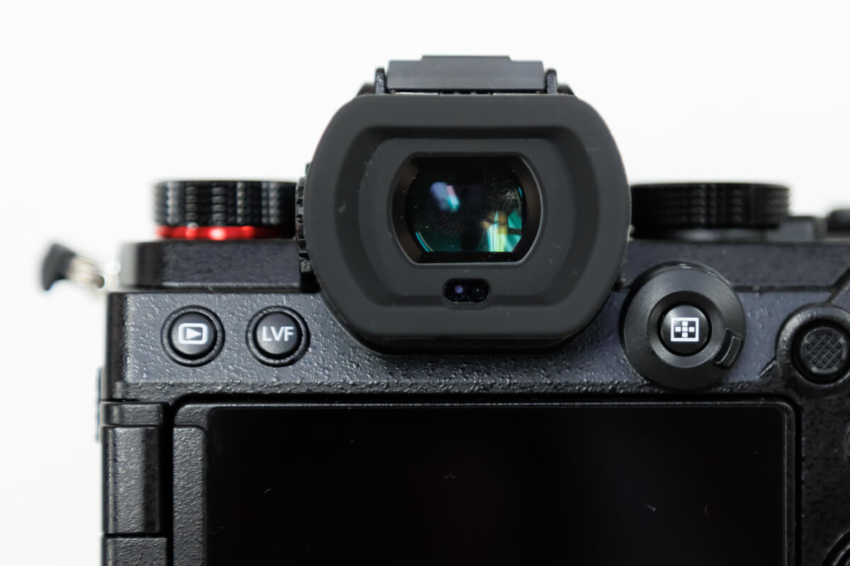 Panasonic LUMIX DC-S5 OLEDファインダー