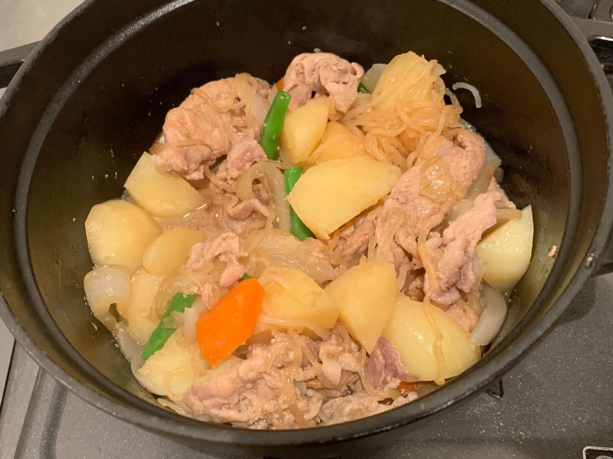 staub ストウブ ピコ ココット ラウンド　肉じゃが