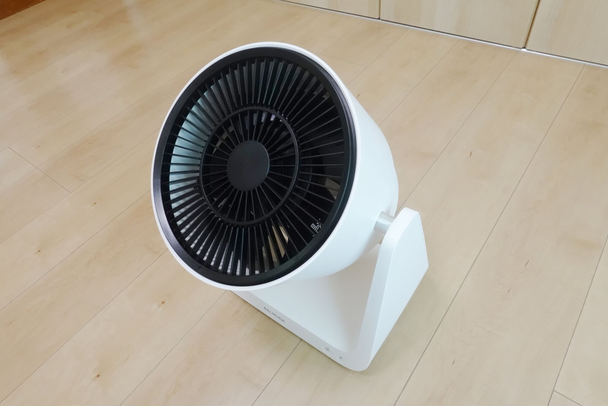 バルミューダの扇風機とサーキュレーターの7つの違いと選び方