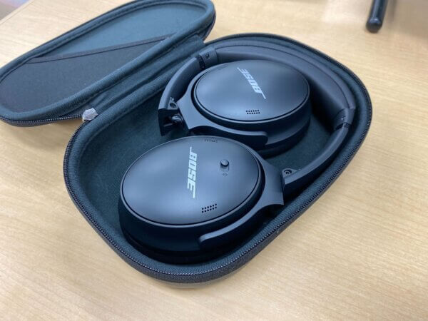 BOSE QuietComfort 45を実機レビュー！使いどころを選ばない