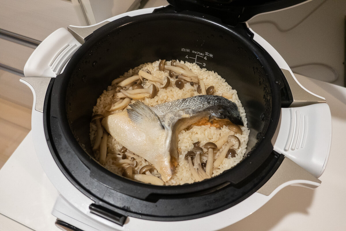 T-fal クックフォーミーを使って実際に調理 鮭としめじの炊き込みご飯