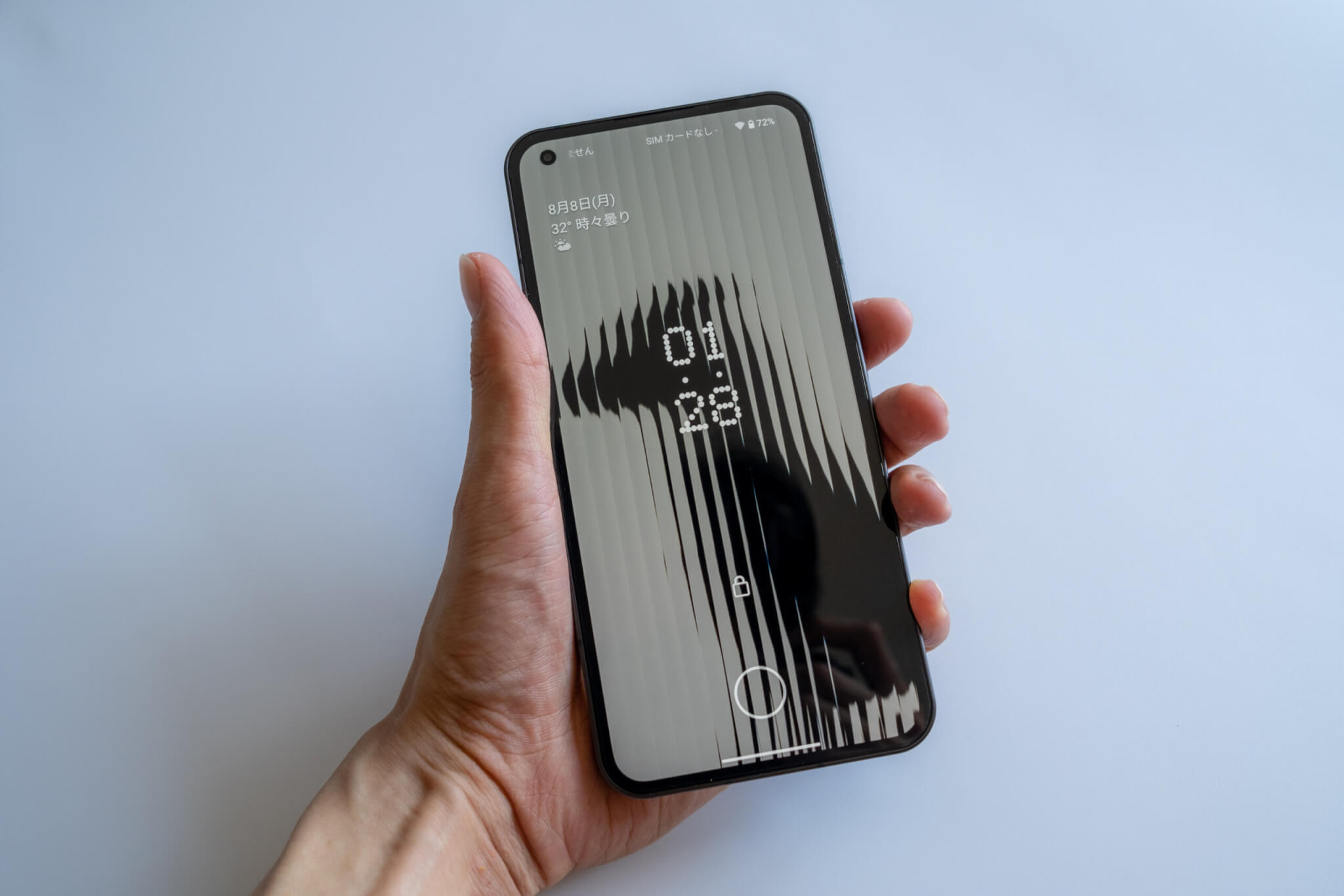 Nothing Phone (1)　6.55インチと大きめのスマートフォン
