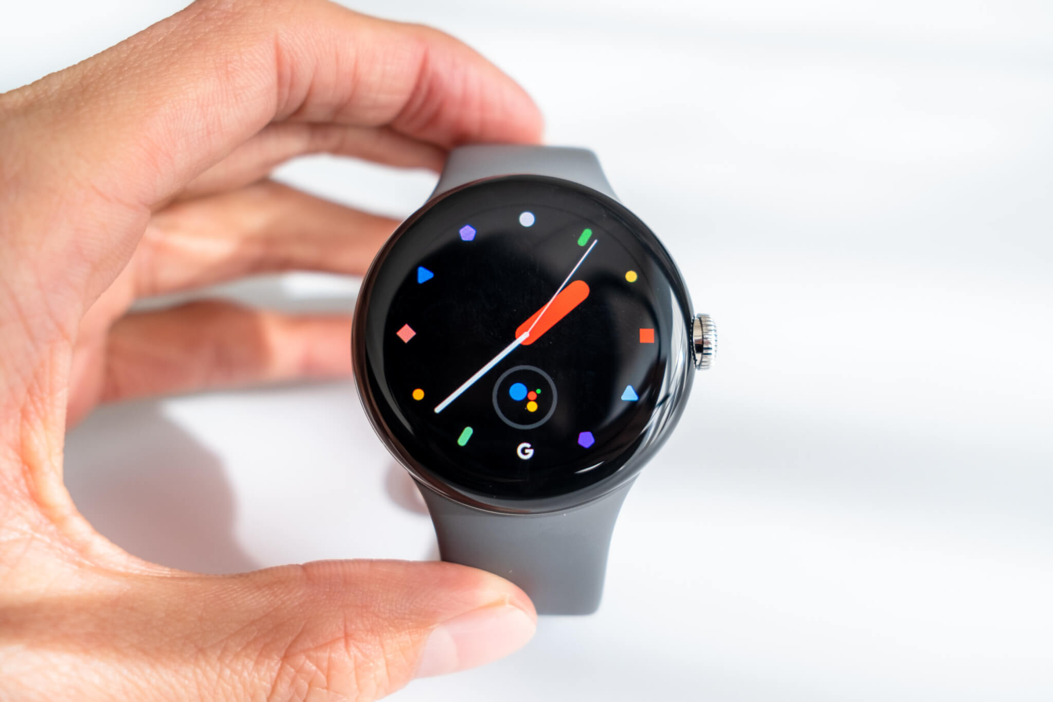 Google Pixel Watch ドーム型の可愛らしいデザイン