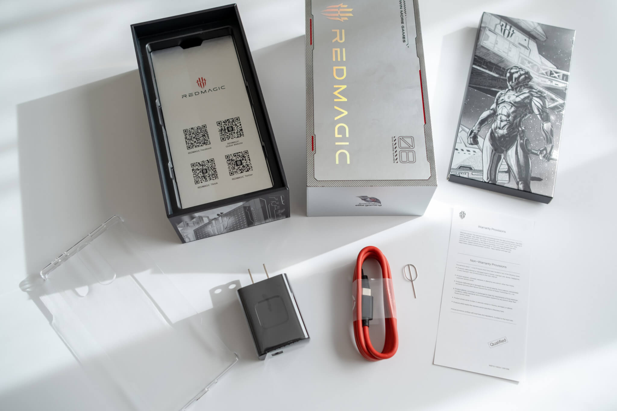 REDMAGIC 8 Pro 同梱品一覧