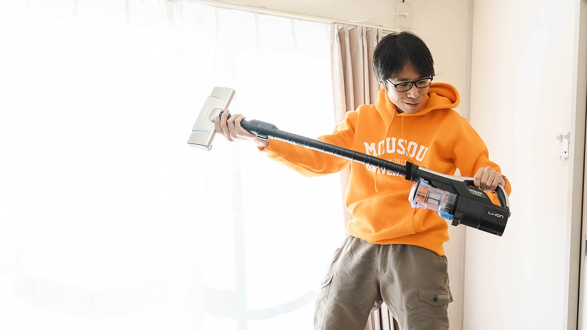 軽くてコンパクトなHITACHI パワかるスティック PV-BL30H