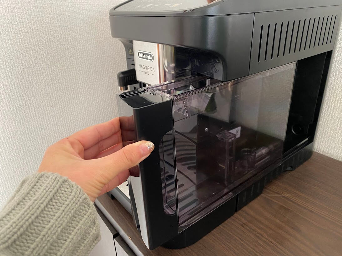 デロンギ マグニフィカ イーヴォのウォーターボトル