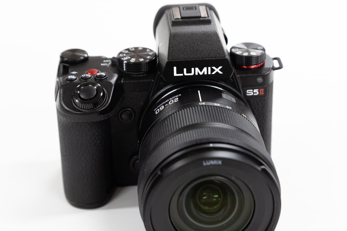 Panasonic LUMIX DC-S5M2 フルサイズミラーレス一眼