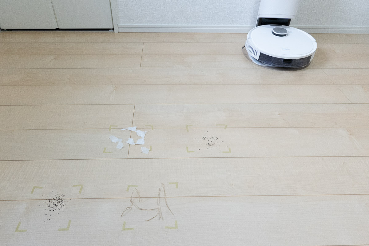 ECOVACS「DEEBOT N10 PLUS」を使って実力をレビュー　【吸引テスト】重い砂利も完璧に清掃！