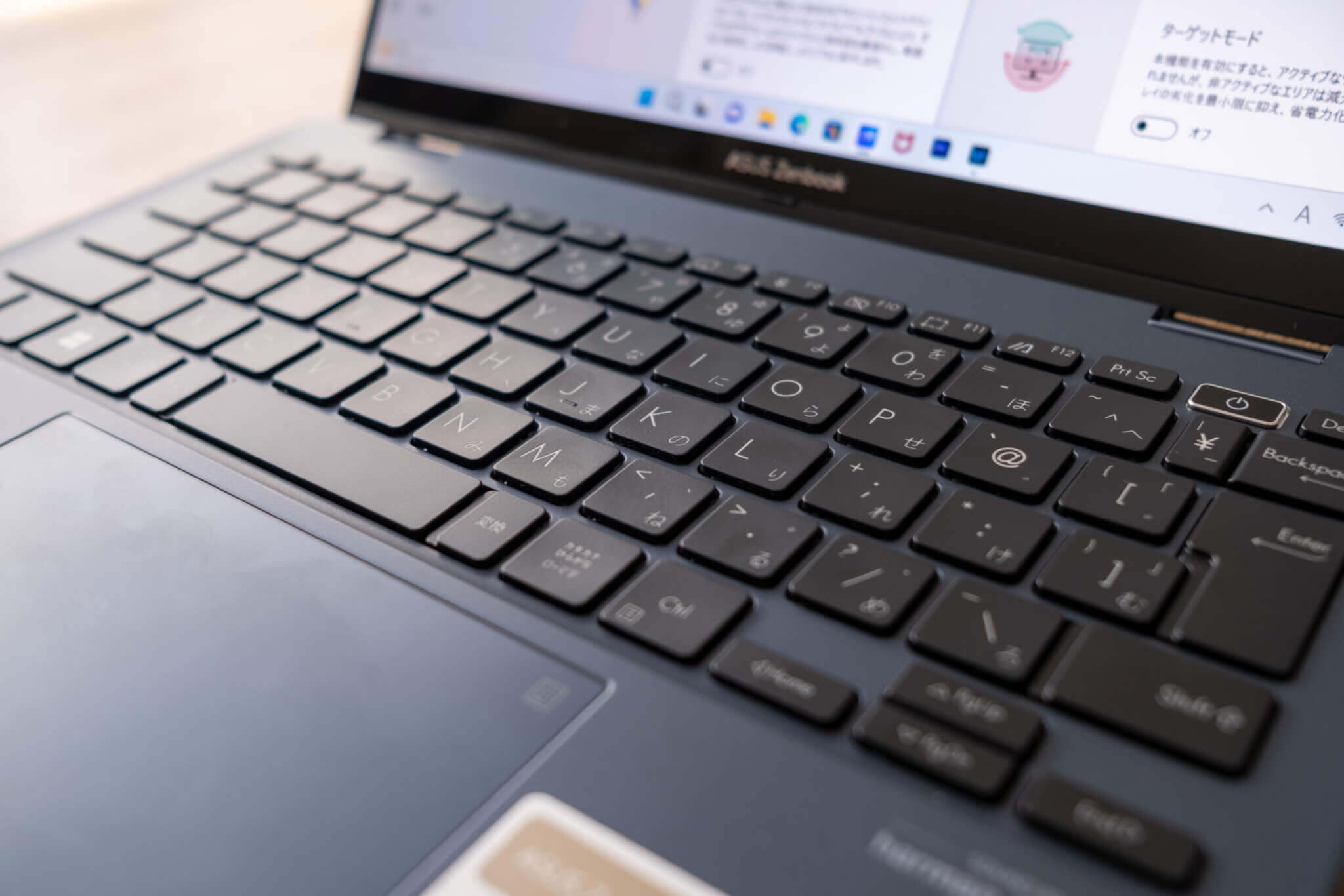 ASUS ノートパソコン スペック