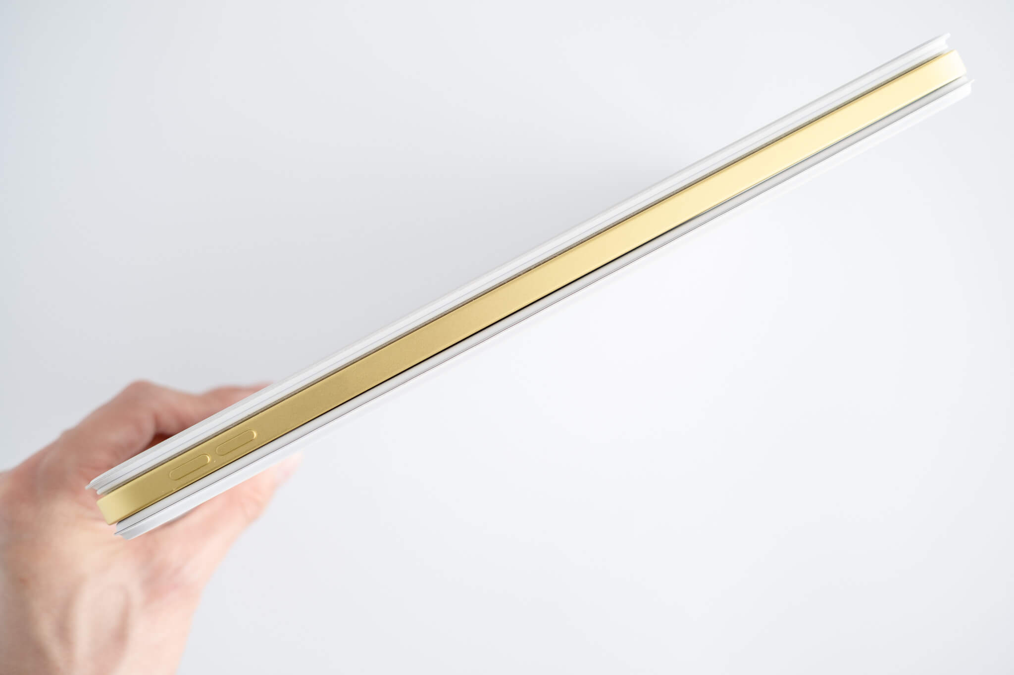 Magic Keyboard Folioをレビュー！iPad(第10世代)のキーボード