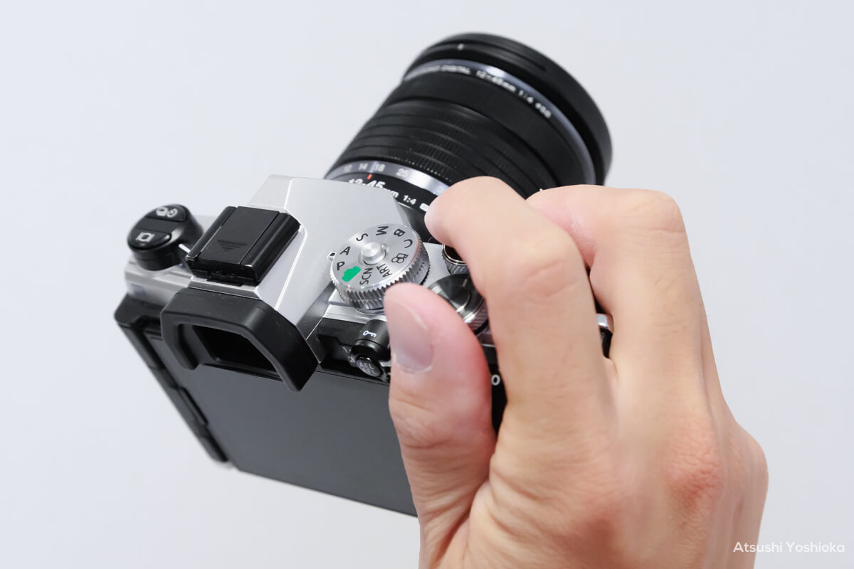 OM SYSTEM OM-5 実写レビュー。超小型軽量と強靭性、高性能を OM SYSTEM OM-5 実写レビュー。超小型軽量と強靭性、高性能を