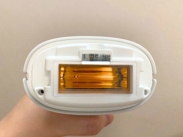 光美容器「スムースエピ」照射部の様子