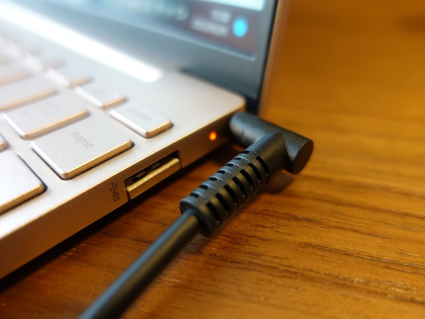 HP Pavilion Aero 13-be 実機レビュー!ピンクベージュが HP Pavilion Aero 13-be 実機レビュー!ピンクベージュが