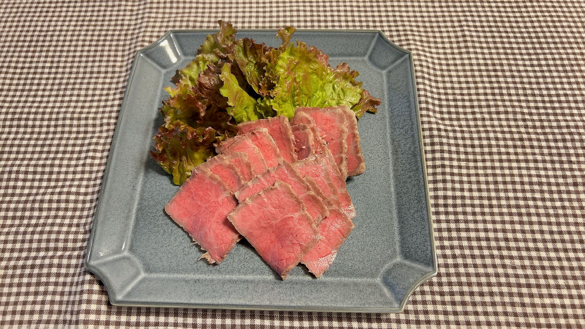 BRUNO コンパクト低温調理器 BOE099料理例ローストビーフ