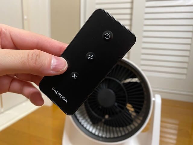 バルミューダ「GreenFan C2」本体レビュー リモコン