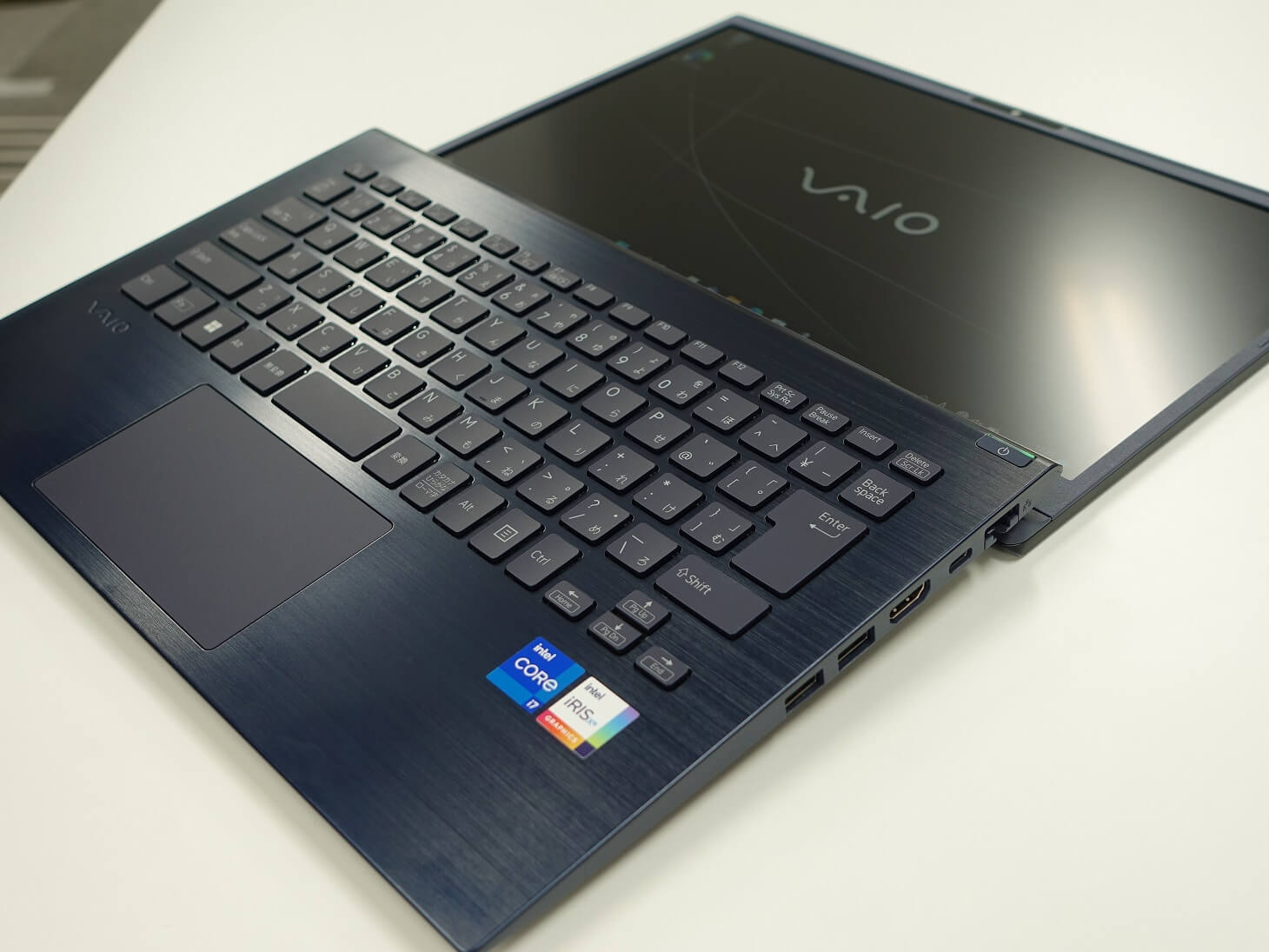 VAIO F14 ヒンジ